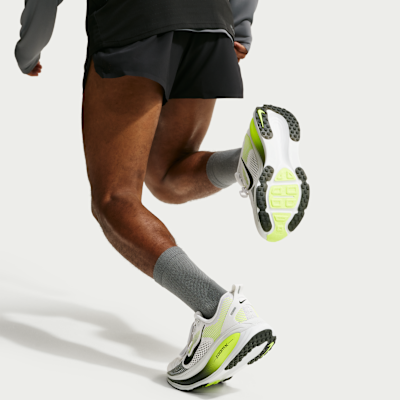 Nike Vomero 18 - Photon Dust / Volt / Black - product image 9