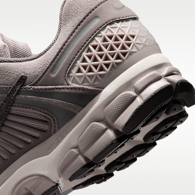 Nike Zoom Vomero 5 SE - College Grey / Cave Stone / Sail / Medium Ash - product image 8