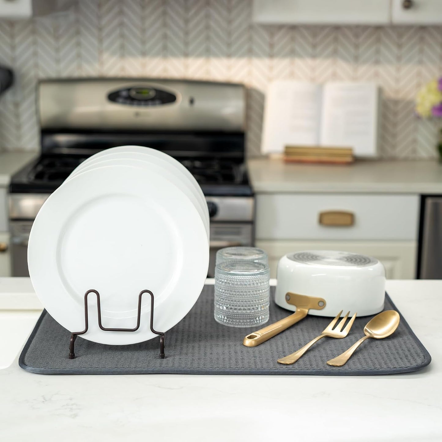 S&T INC. XL Microfiber Dish Drying Mat - 18" x 24", Absorbent Kitchen Counter Pad for Pots & Pans