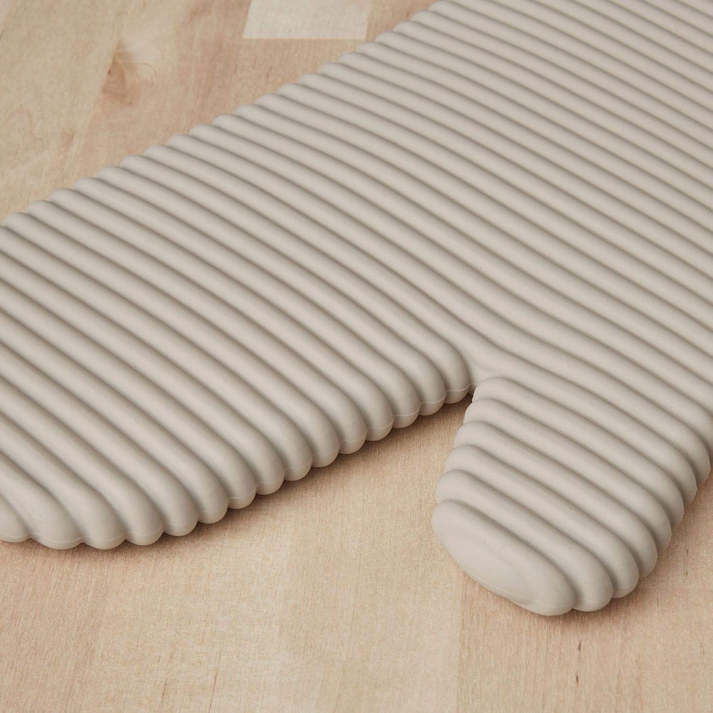 KitchenAid Ribbed Soft Silicone Oven Mitt 2-Pack Set - Heat Resistant Up to 500°F