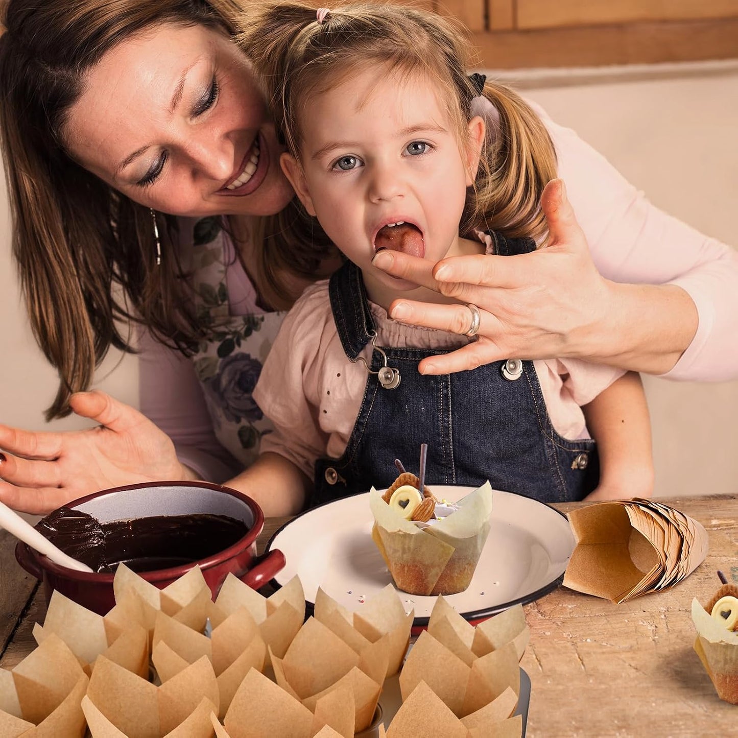 Neyimqr 120 Natural Tulip Cupcake Liners - Standard Baking Cups for Muffins & Parties