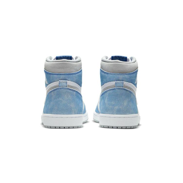 Air Jordan 1 Retro High OG - Hyper Royal - view 4
