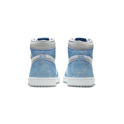 Air Jordan 1 Retro High OG - Hyper Royal - view 4