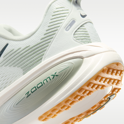 Nike Vomero 18 - Spruce Aura / Jade Horizon / Light Silver / Black Spruce - product image 8