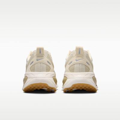 Nike Vomero 18 - Light Khaki / Desert Khaki / Sail / Metallic Silver - product image 6