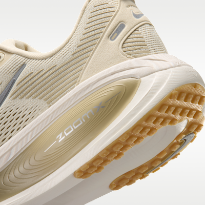 Nike Vomero 18 - Light Khaki / Desert Khaki / Sail / Metallic Silver - product image 8