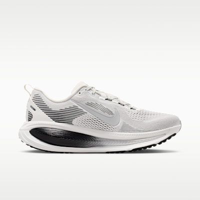 Nike Vomero 18 - Summit White / Black / Off White / Metallic Silver - product image 3
