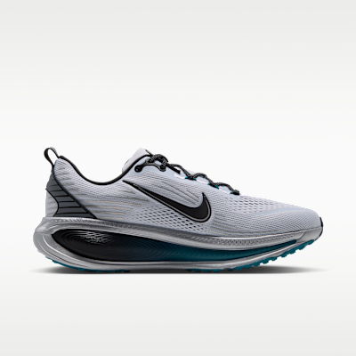 Nike Vomero 18 - Football Grey / Metallic Cool Grey / Bright Spruce / Black - product image 3