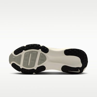 Nike Vomero 18 - Summit White / Coconut Milk / Black - product image 2
