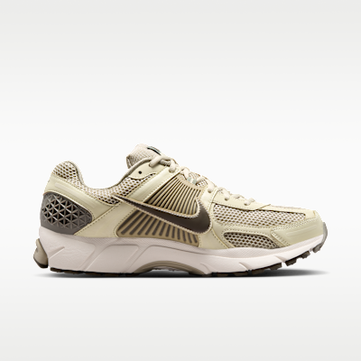 Nike Zoom Vomero 5 - Desert Khaki / Light Khaki / Classic Olive / Dark Hazel - product image 3