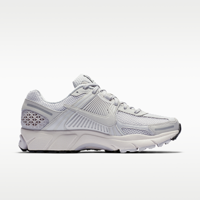 Nike Zoom Vomero 5 - Vast Grey / Black / Sail - product image 3