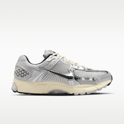 Nike Zoom Vomero 5 - Grey Fog / Metallic Silver / Coconut Milk / Chrome - product image 3