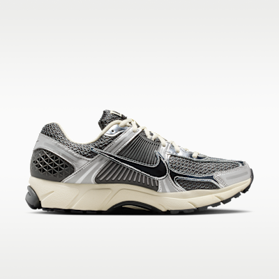 Nike Zoom Vomero 5 - Iron Grey / Metallic Silver / Coconut Milk / Chrome - product image 3