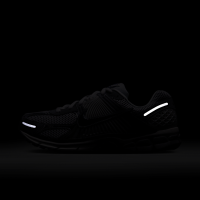 Nike Zoom Vomero 5 - Summit White / Light Smoke Grey / Smoke Grey / Metallic Silver - product image 9