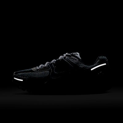 Nike Zoom Vomero 5 SE SP - Dark Grey / White / Sail / Black - product image 9