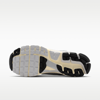 Nike Zoom Vomero 5 - Grey Fog / Metallic Silver / Coconut Milk / Chrome - product image 2