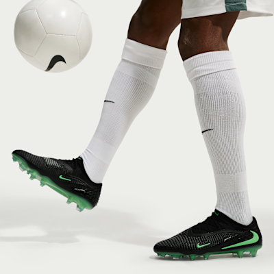 Nike Phantom 6 Low Elite FG - Black / Black / Illusion Green - product image 11