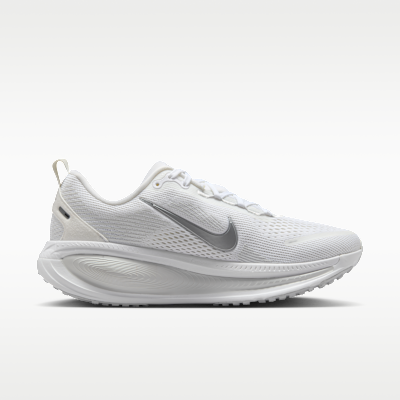 Nike Vomero 18 - White / Photon Dust / Summit White / Metallic Silver - product image 3