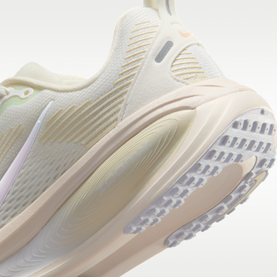 Nike Vomero 18 - Summit White / Chalk / Sea Glass / White - product image 8