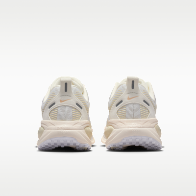 Nike Vomero 18 - Summit White / Chalk / Sea Glass / White - product image 6