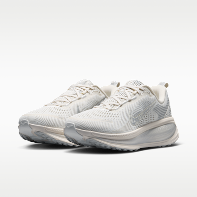 Nike Vomero 18 SE - Phantom / Grey Fog / Metallic Silver / Summit White - product image 5