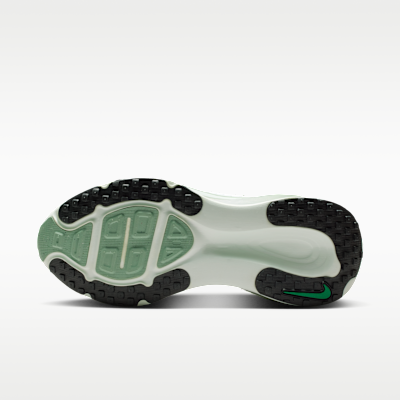Nike Vomero 18 - Barely Green / Steam / Light Silver / Metallic Silver - product image 2