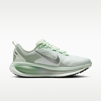 Nike Vomero 18 - Barely Green / Steam / Light Silver / Metallic Silver - product image 3
