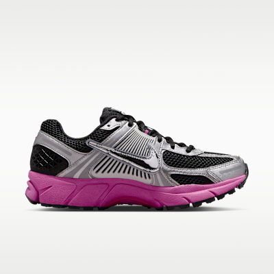 Nike Zoom Vomero 5 - Off Noir / Fire Pink / Photon Dust / Metallic Silver - product image 3