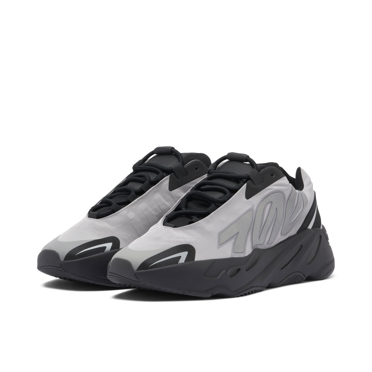 Adidas Yeezy Boost 700 MNVN - Metallic - view 3